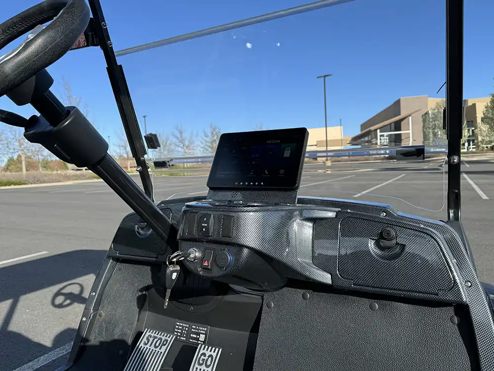 2025 black icon i40l golf cart dashboard
