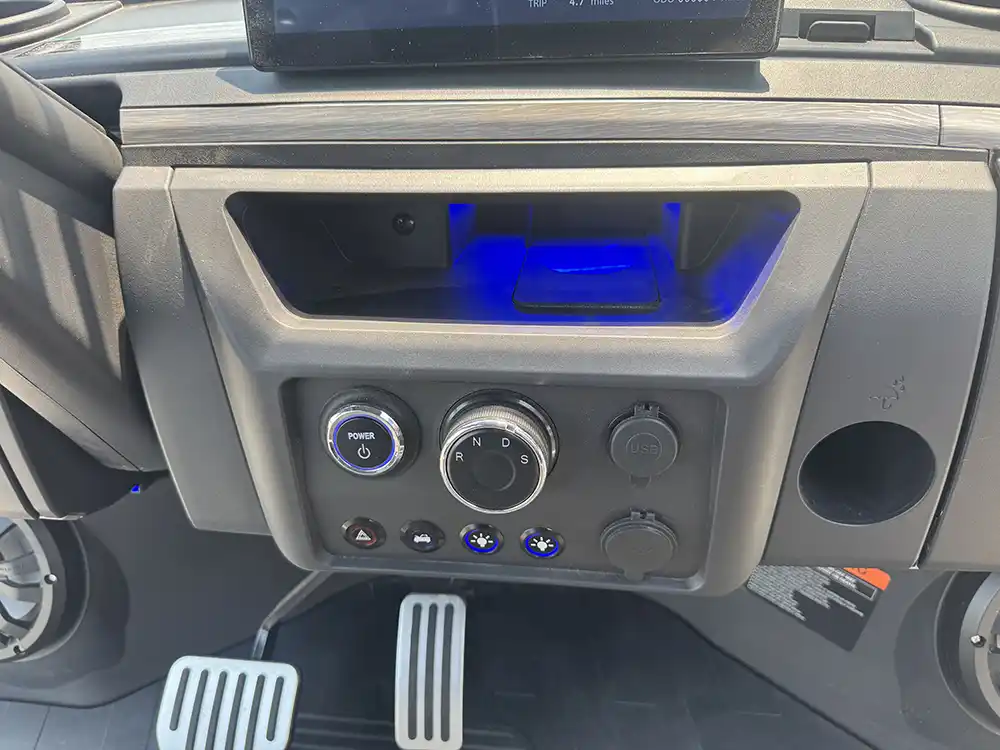 epic e40fx champagne center console