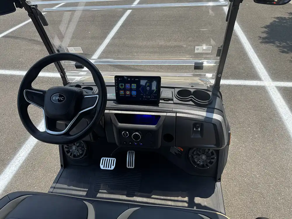 epic e40fx champagne interior display